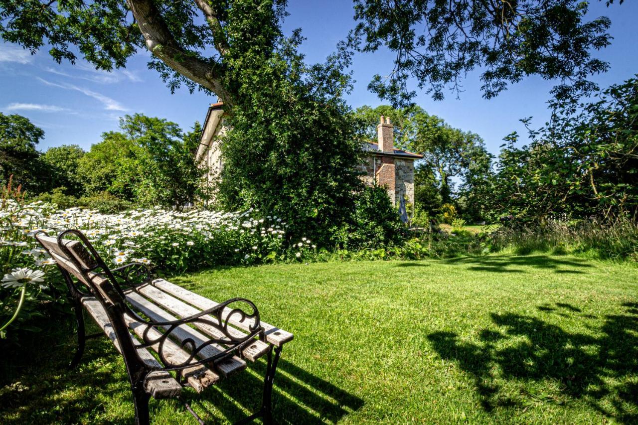 Cosy Wolf Bed & Breakfast Freshwater Exterior foto